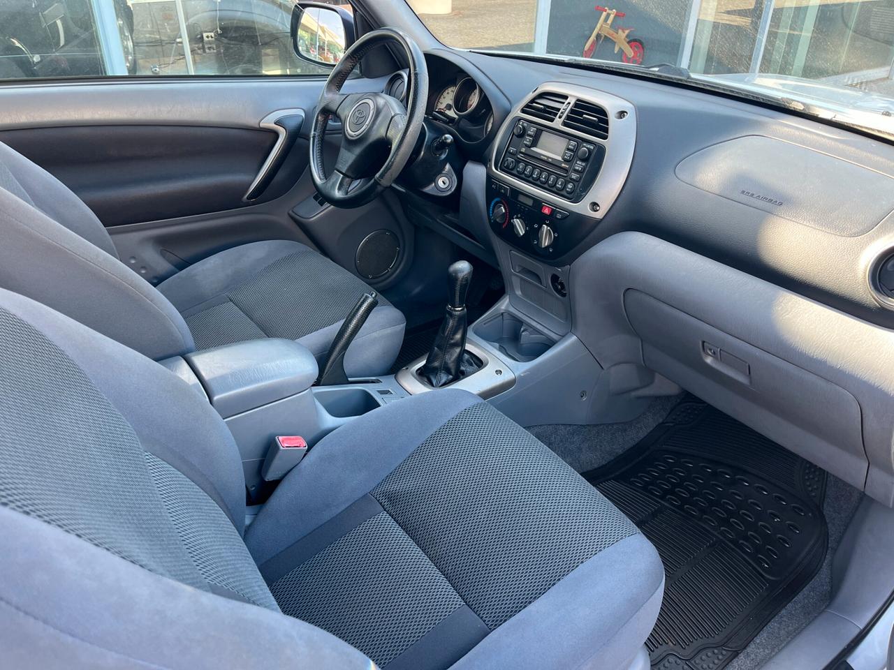 Toyota RAV 4 RAV4 2.0 Tdi D-4D cat 3 porte Sol