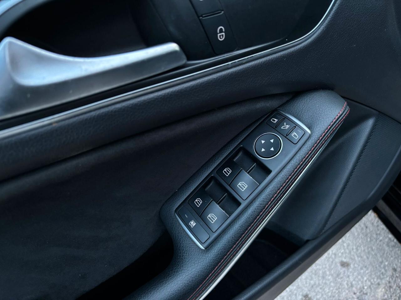 Mercedes A180d Premium Dark Night - 11/2016