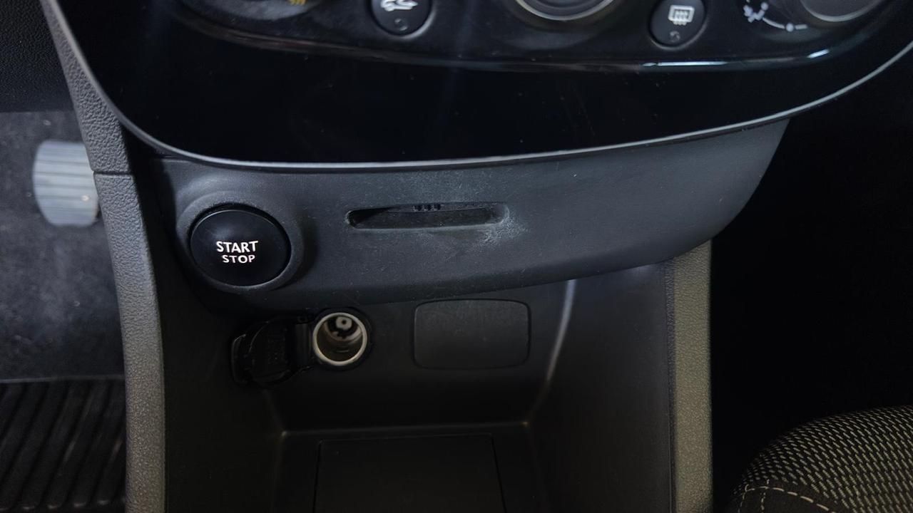Renault Clio dCi 8V 75 CV Start&Stop 5 porte Energy Duel2