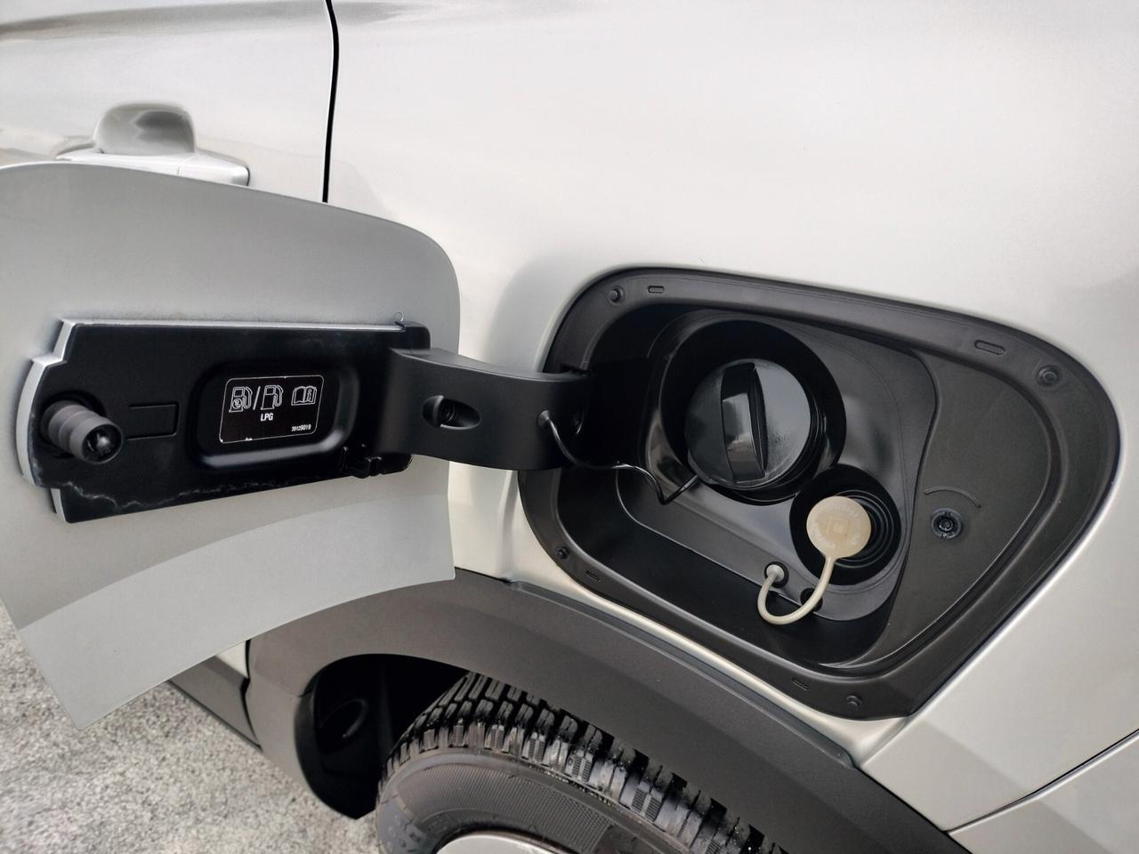 Opel Crossland X 1.2 GPL 12V Advance