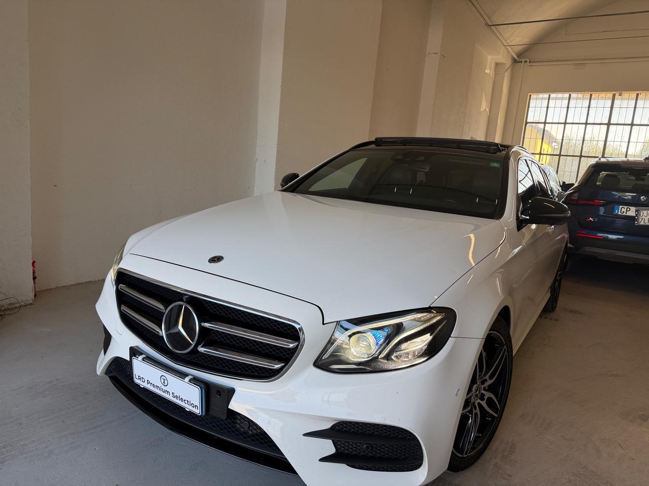 Mercedes E 220d AMG Line Tetto+Pelle+Led +Burmester Top Full
