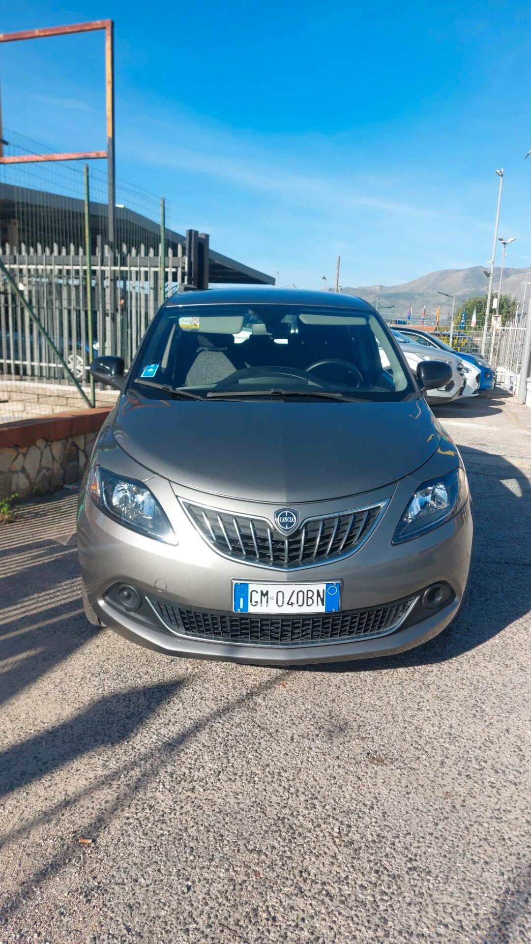 Lancia Ypsilon 1.0 FireFly 5 porte S&S Hybrid Ecochic UnYca