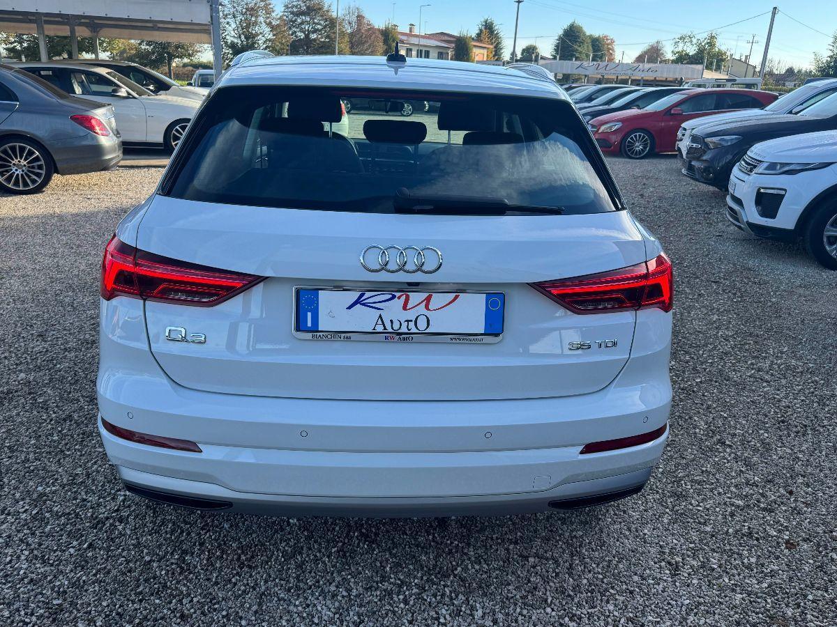 AUDI - Q3 - 35 TDI quattro S tronic S-LINE