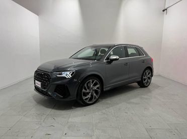 AUDI RS Q3