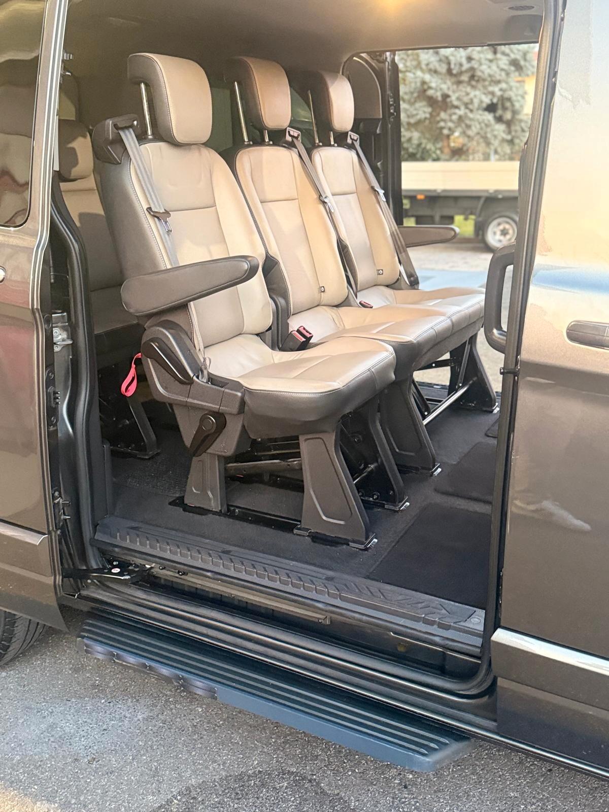 Ford Tourneo Custom 310 2.0 TDCi 170CV automatico 9 posti