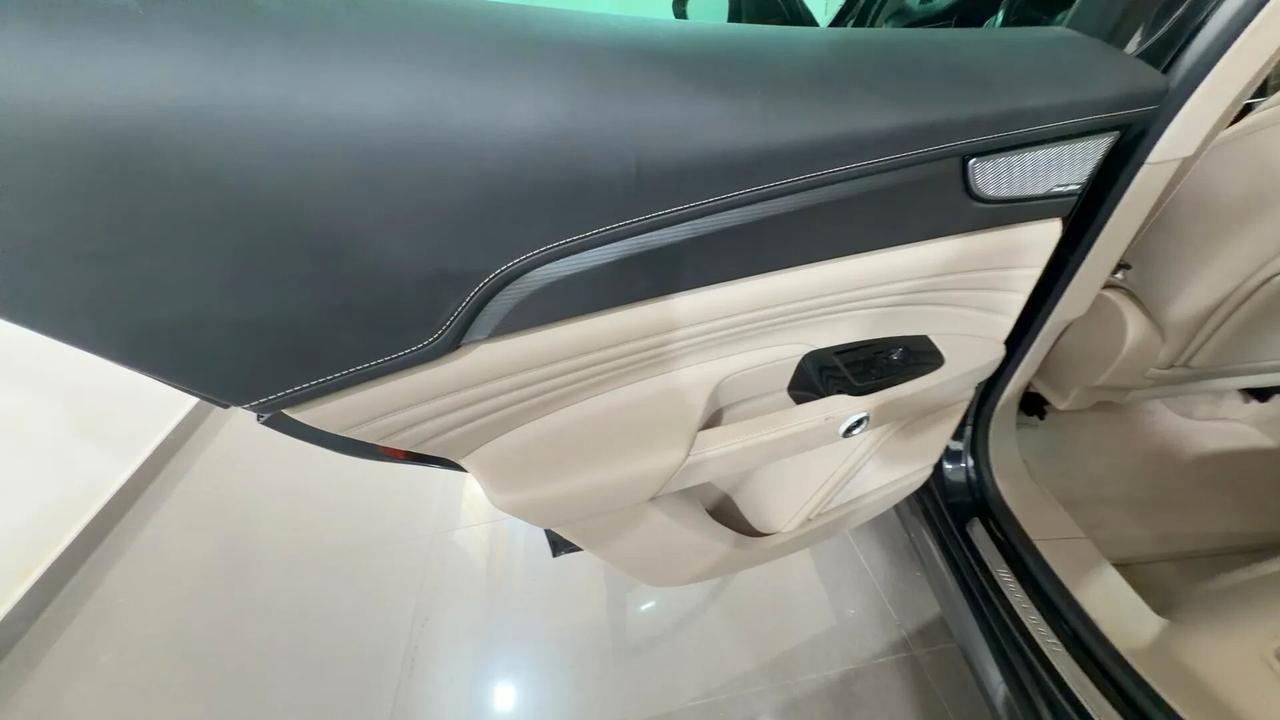 Maserati Grecale MHEV 300 CV AWD GT