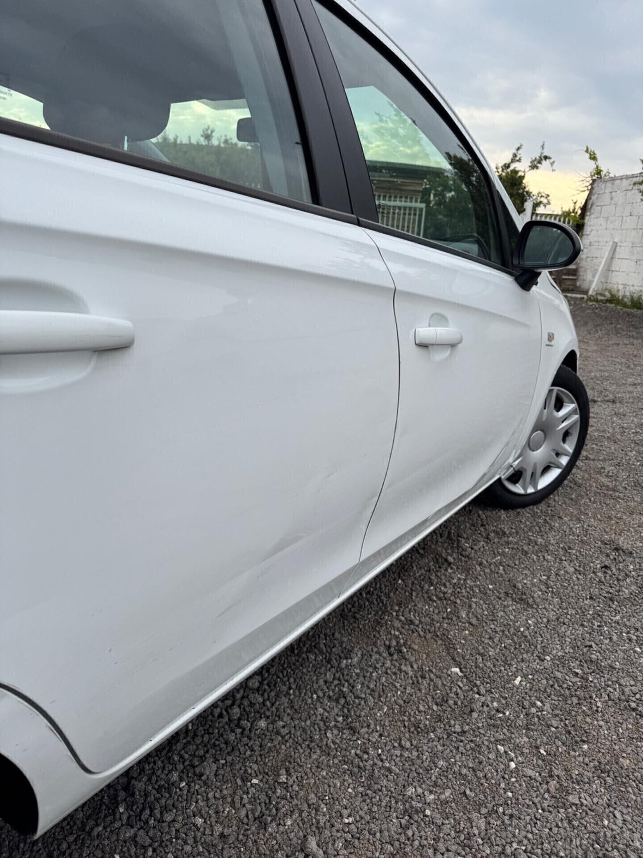 Opel Corsa 1.4 90CV GPL Tech 5 porte Innovation