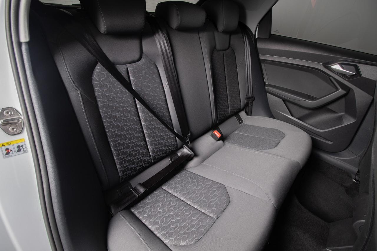 Audi A1 Sportback 30 Tfsi S-line S-tronic Identity Black