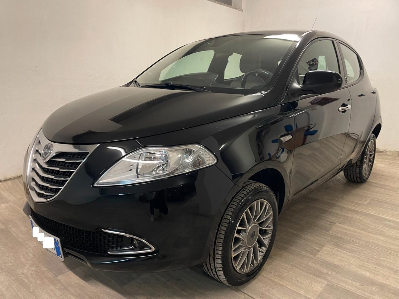 Lancia Ypsilon Ecochic Gold 0.9 TwinAir 85 CV Metano Neopatentati