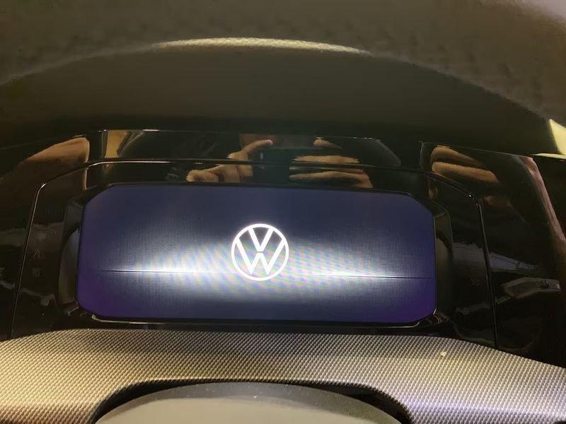 Volkswagen Golf 1.5 eTSI ACT 110kW R-Line DSG LED NAVI