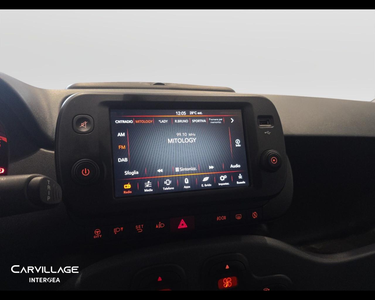 FIAT Panda 10 70 cvhybrid city cross