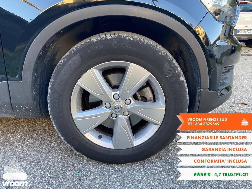VOLVO XC40 (2017-->) XC40 T2 Momentum Pro
