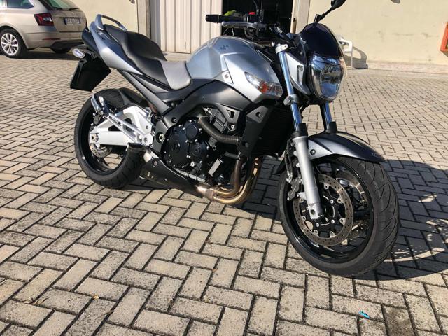 SUZUKI GSR 600 19.000km !!!