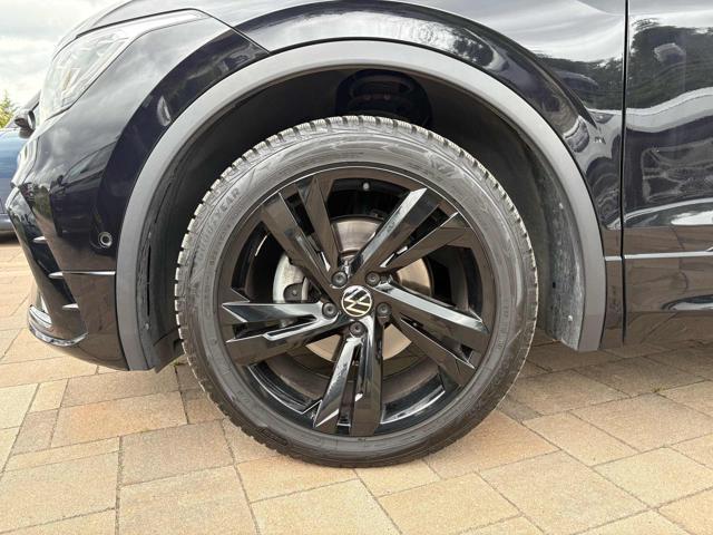 VOLKSWAGEN Tiguan 2.0 TDI 150 CV DSG R-Line TOTAL BLACK