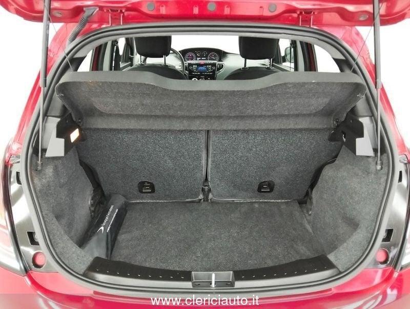 Lancia Ypsilon 1.0 FireFly 5 porte S&S Hybrid Ecochic Silver