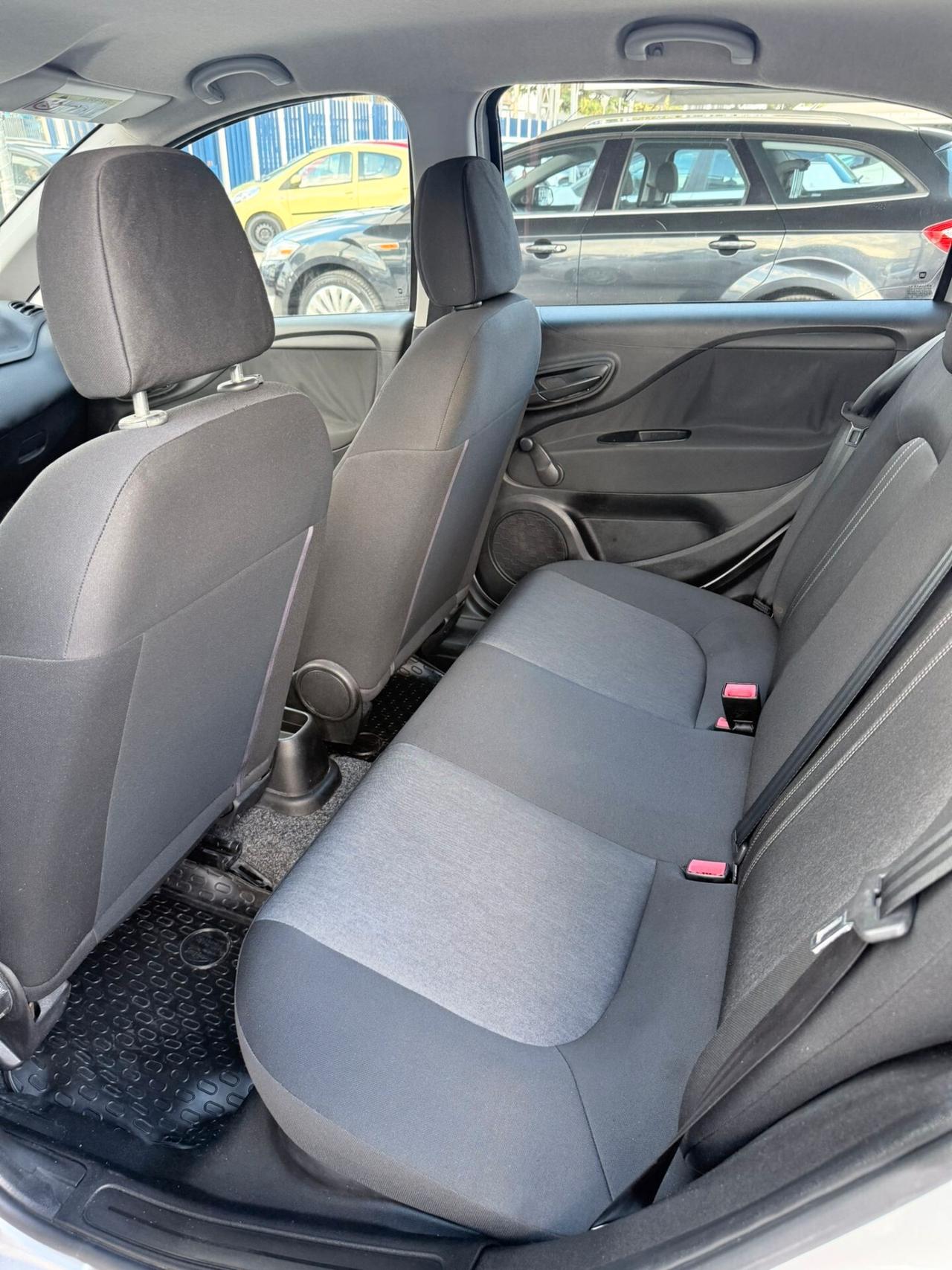 Fiat Punto 1.3 MJT II S&S 95 CV 5 porte Street