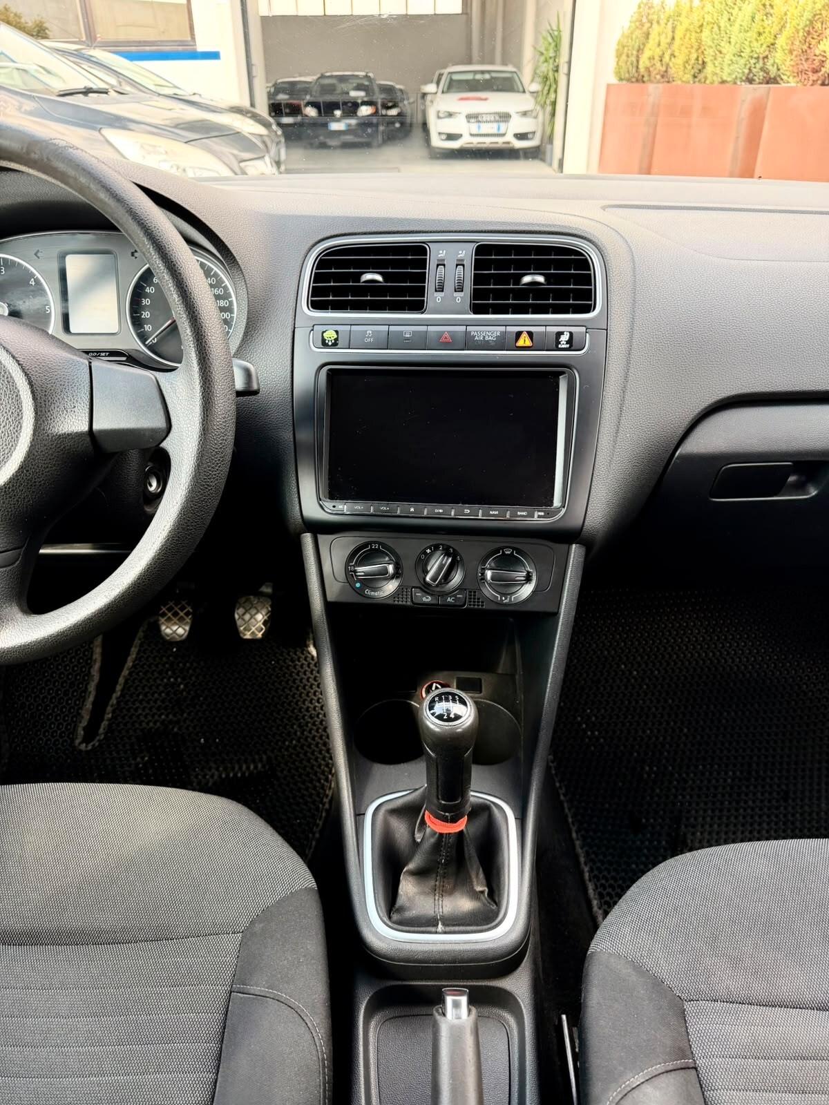 VOLKSWAGEN POLO 1.6 TDI - 5 PORTE - NEOPATENTATI