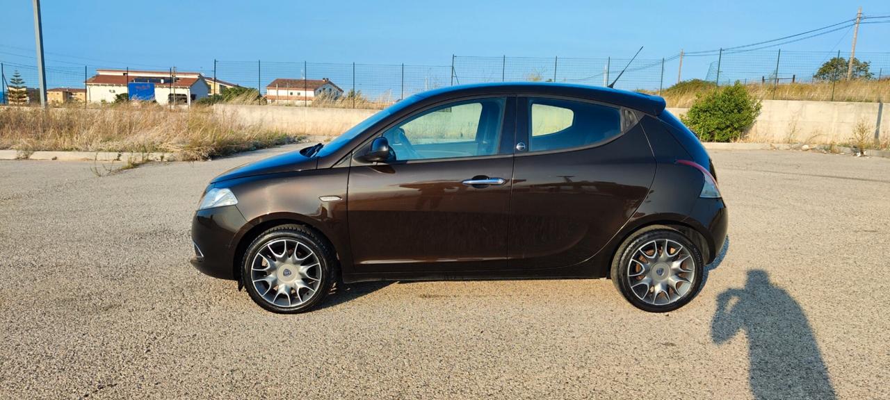 Lancia Ypsilon 1.2 69 CV 5 porte GPL Ecochic Gold
