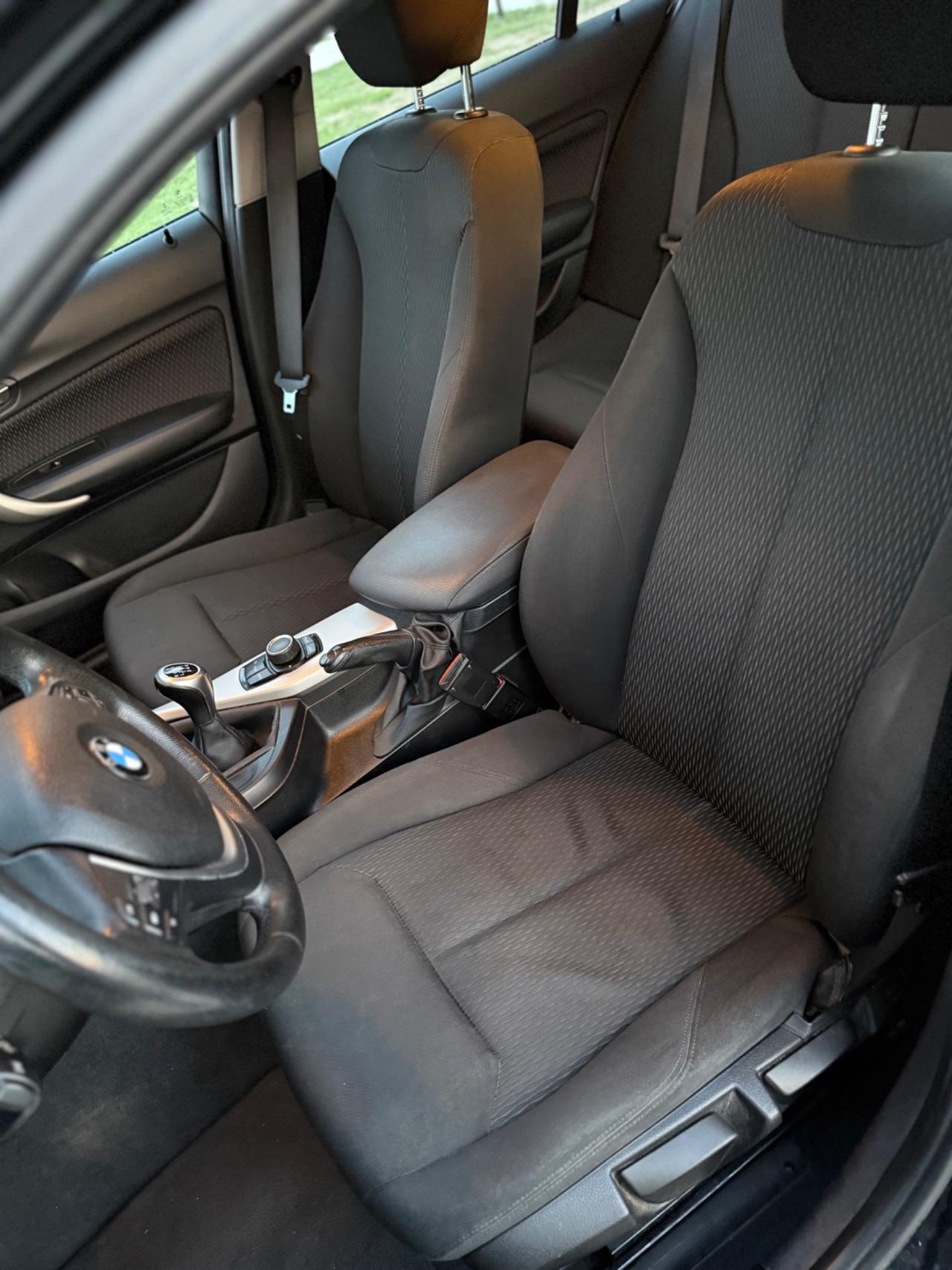 Bmw 116 116d 5p. Urban