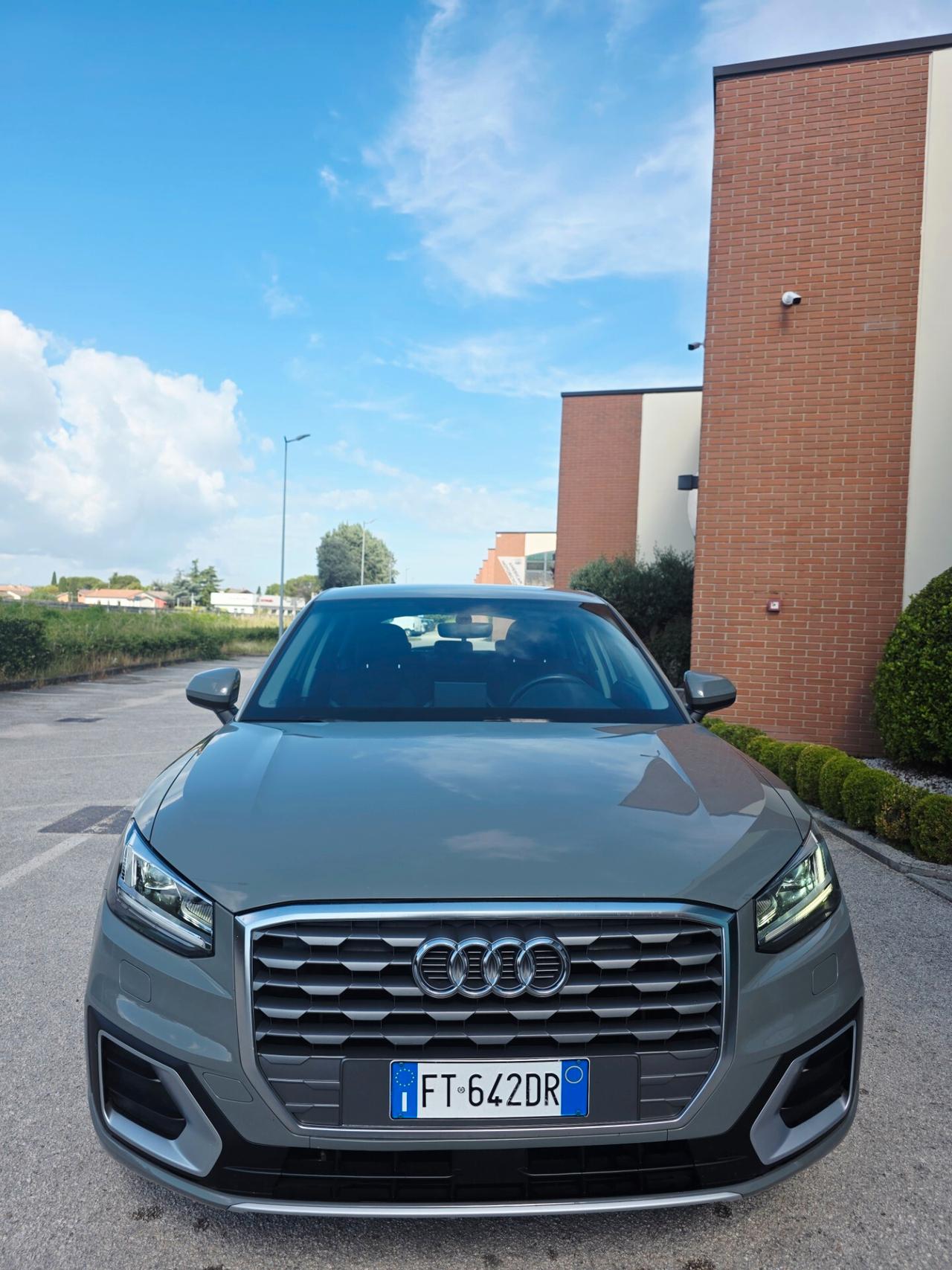 Audi Q2 1.6 116 CV automatica UNICAPROPRIETARIA Tagliandi uff