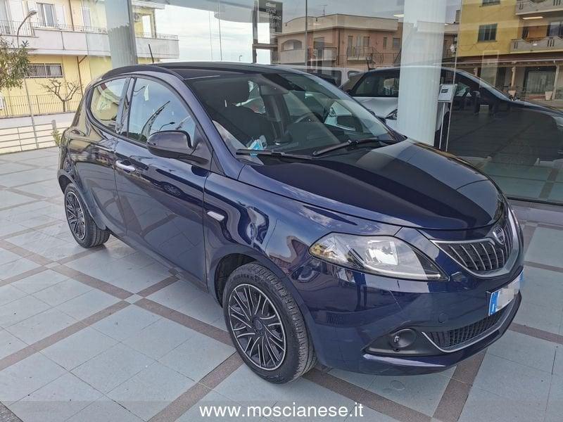 Lancia Ypsilon 1.0 FireFly 5 porte S&S Hybrid Gold