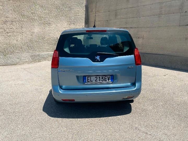 Peugeot 5008 1.6 HDi 112CV Tecno