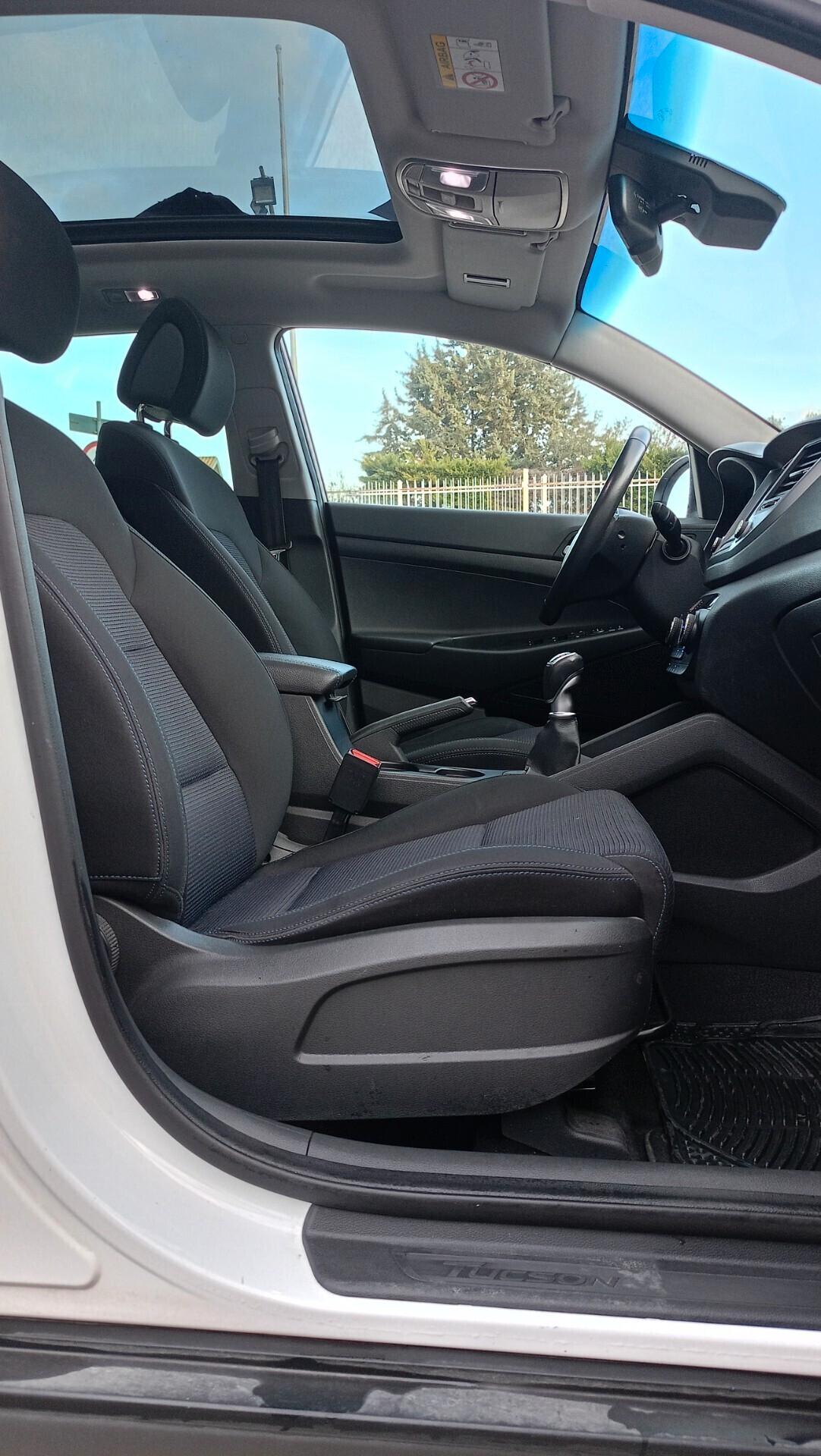 Hyundai TUCSON 1.7 CRDi 2WD Xpossible