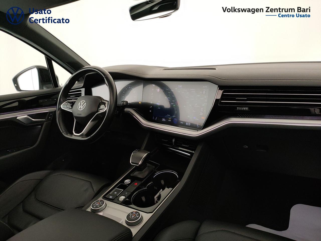 Volkswagen Touareg 3.0 v6 tdi elegance r-line exterior pack 231cv tiptronic