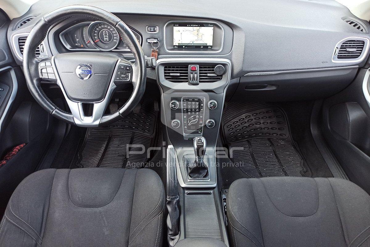 VOLVO V40 Cross Country D2 Kinetic