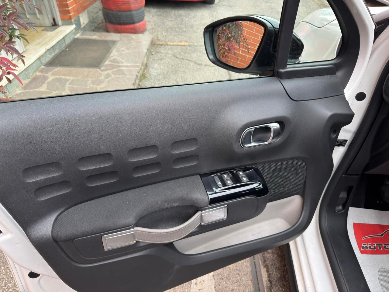 Citroen C3 1.2 PureTech 82cv Shine