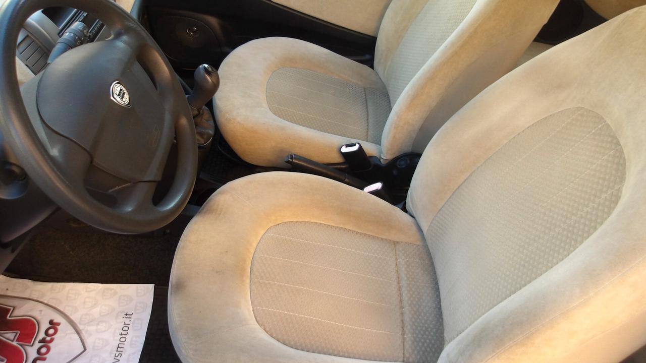 LANCIA YPSILON 1.3 DIESEL-2005