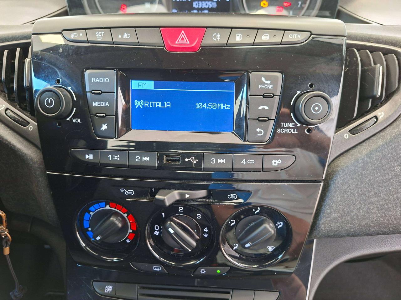 Lancia Ypsilon 0.9 t.air ecochic metano 85 CV