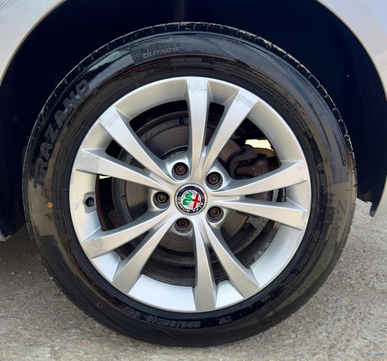 Alfa Romeo Giulietta 1.6 JTDm-2 105 CV Distinctive