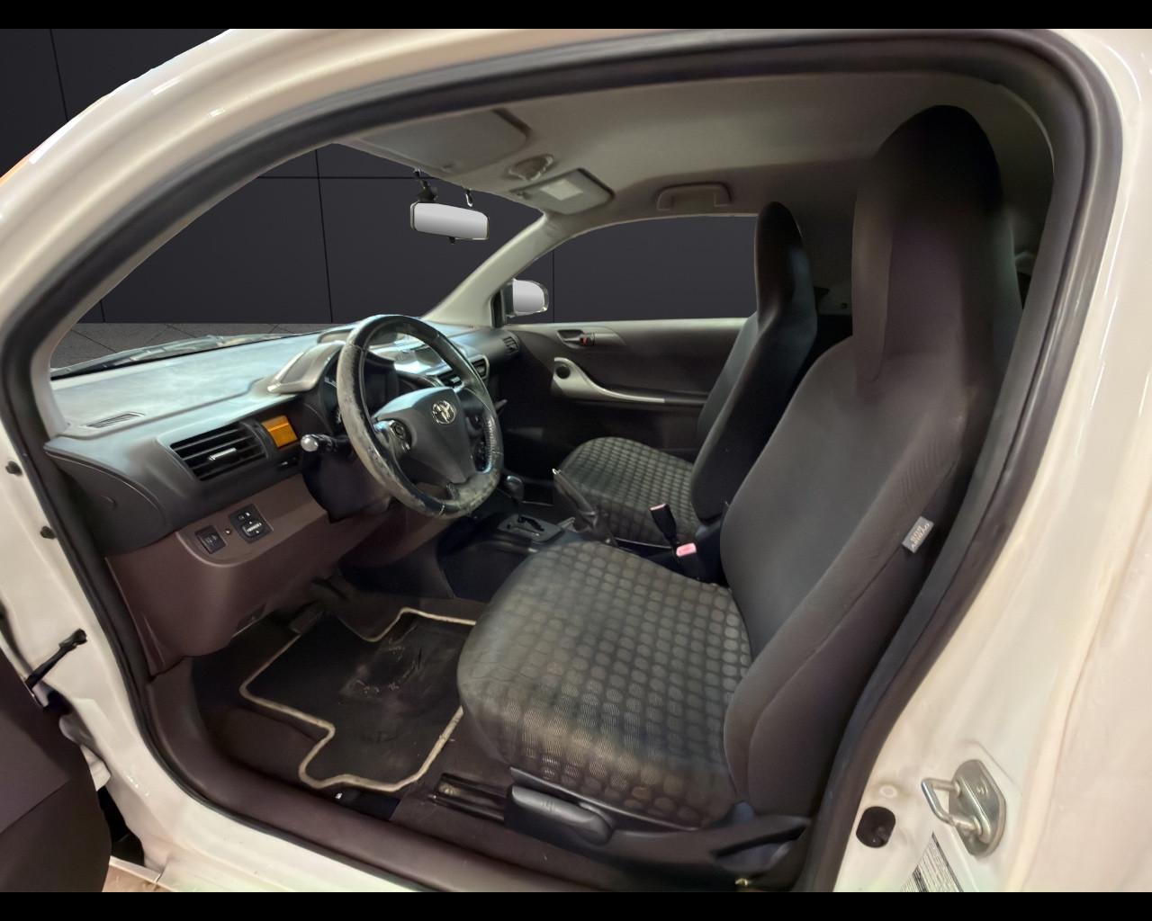 TOYOTA iQ - iQ 1.0 Multidrive