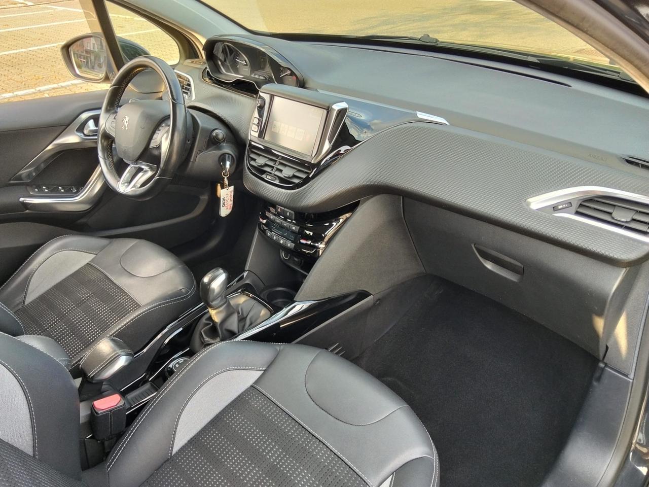 Peugeot 2008 BlueHDi 100 GT Line*Navi*Camera*Pelle*Euro6