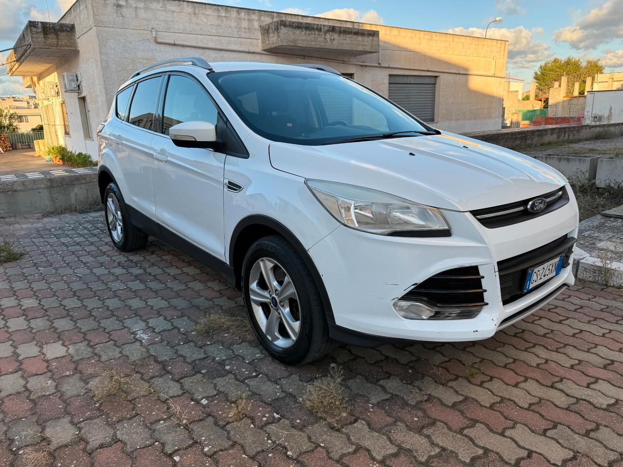 Ford Kuga 2.0 TDCI 120 CV S&S 2WD Bus. Privato Vende
