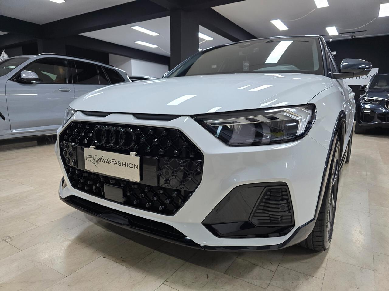 Audi A1 SPB 35 TFSI S tronic Identity Contrast Sline