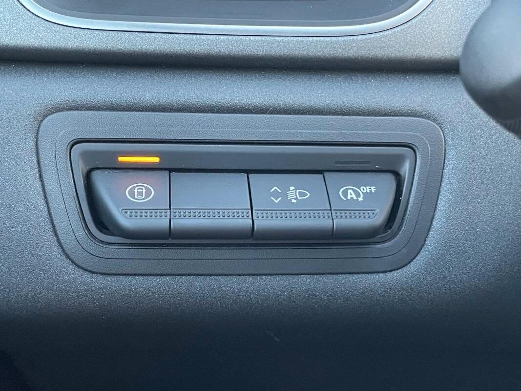 Renault Captur 1.0 eco-g Techno 100cv CON TELECAMERA E CARPLAY