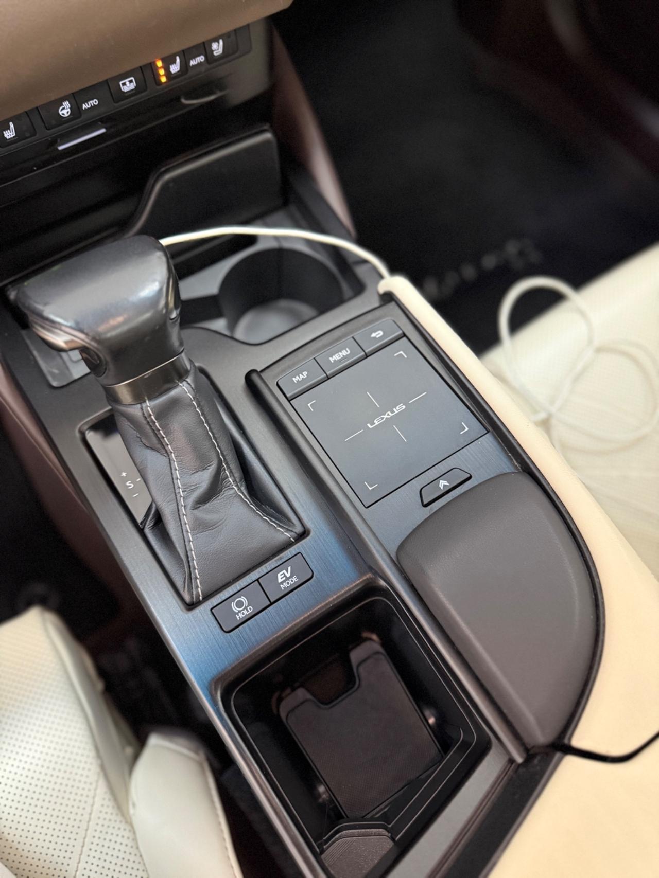 Lexus ES 300 2.5 Hybrid 218CV Tot Luxury 09/2019 Euro 6D