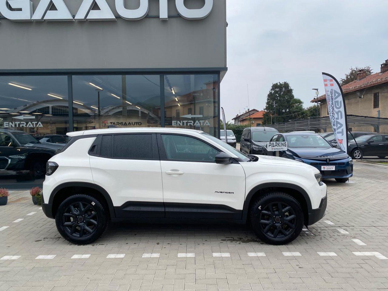 Jeep Avenger 1.2 turbo e-hybrid mhev Longitude fwd 110cv edct6