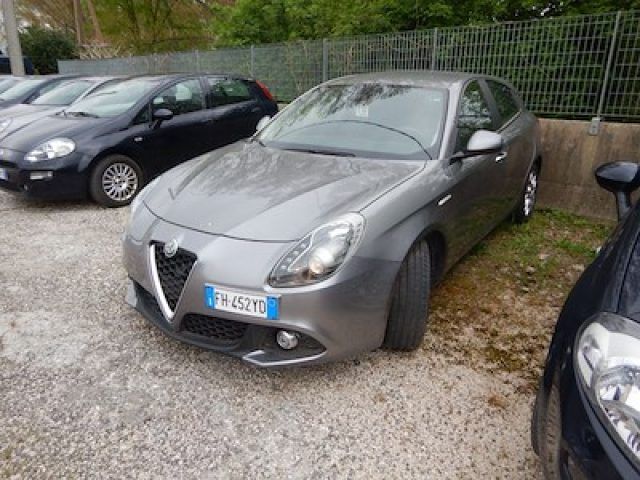 ALFA ROMEO Giulietta 1.6 JTDm 120 CV *Navigatore,sensori* solo 8.000Km!