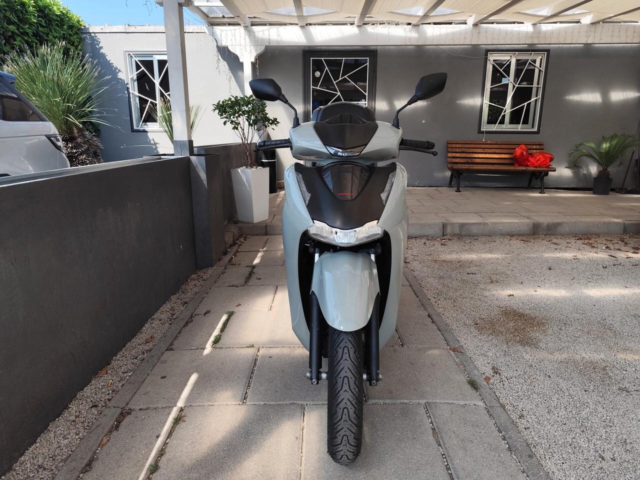 Honda SH 350 XP560