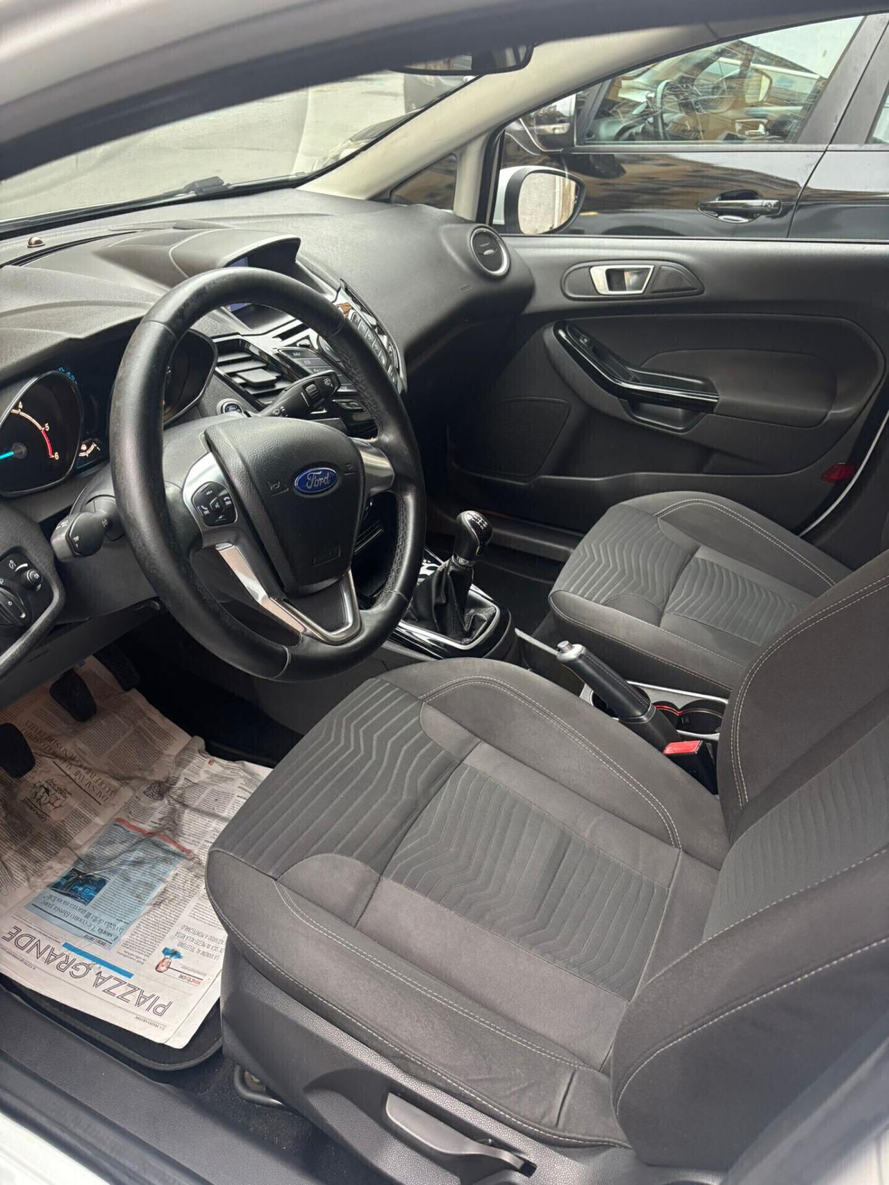 Ford Fiesta 1.5 TDCi 75CV 5 porte Titanium FINANZIABILE GARANZIA 12 MESI