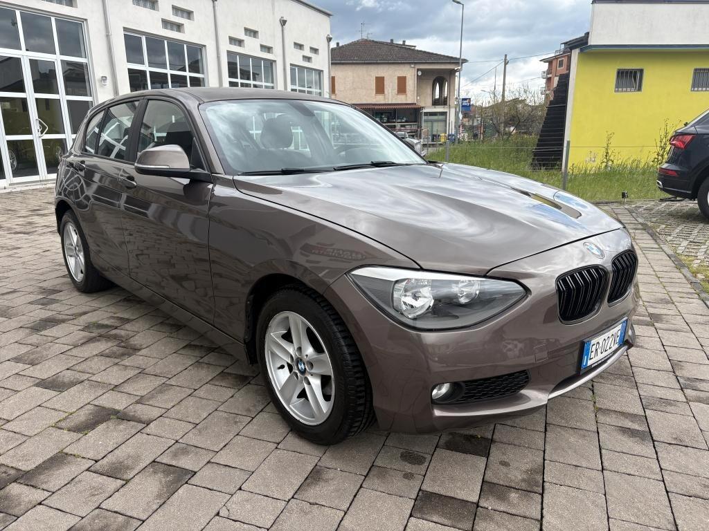 Bmw 118 d 5p. 143cv Unique