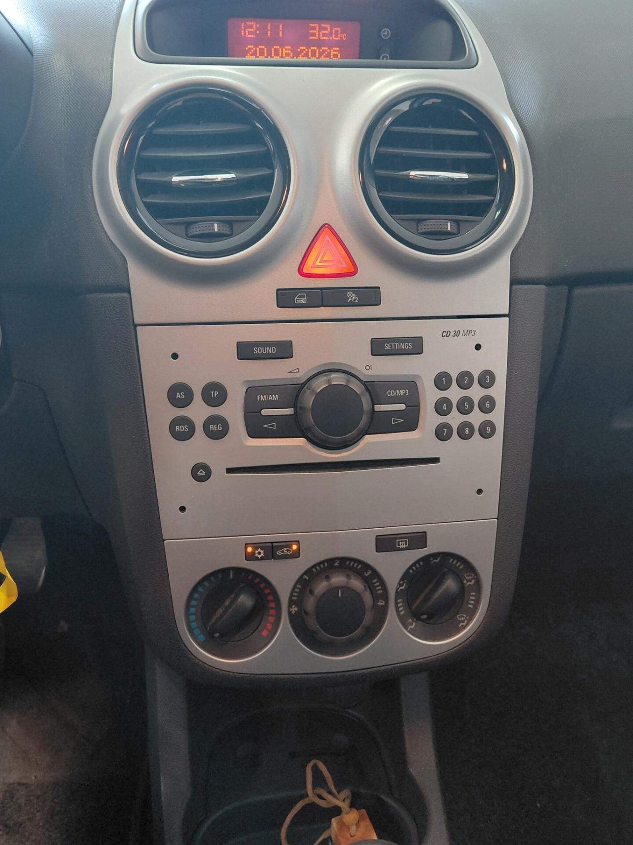 Opel Corsa 1.2 5 porte soli 118000 km