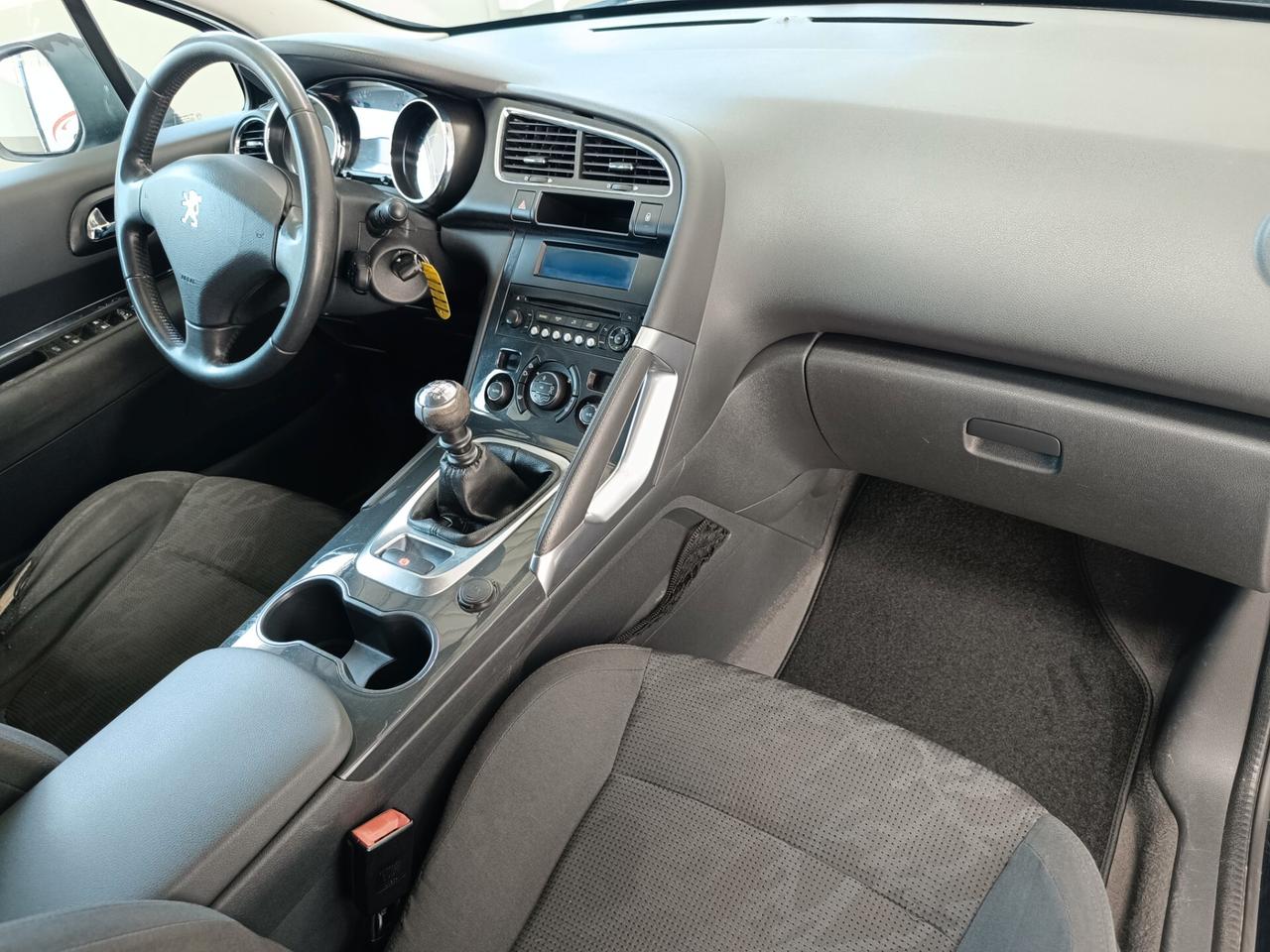 Peugeot 3008 1.6 HDi 115CV Business