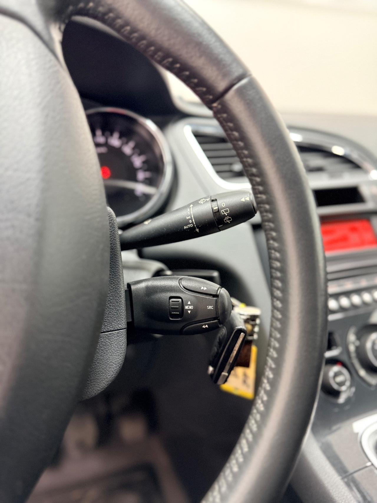 Peugeot 5008 1.6 HDi 112CV Business 5P. 04/2011 EURO 5 NEOPATENTATI