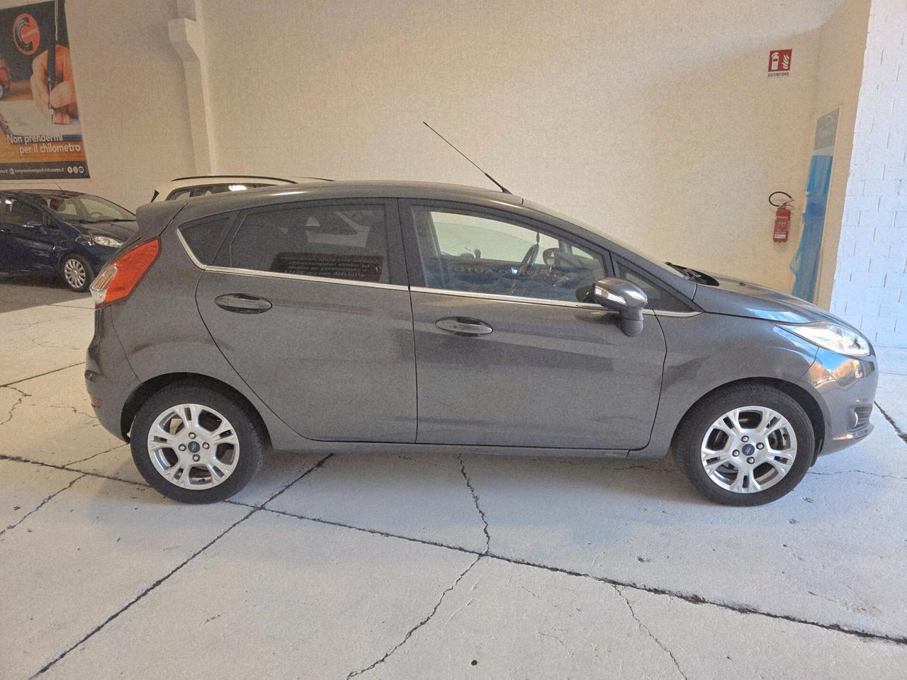 Ford Fiesta 1.4 5p. Bz.- GPL Titanium 1 proprietario
