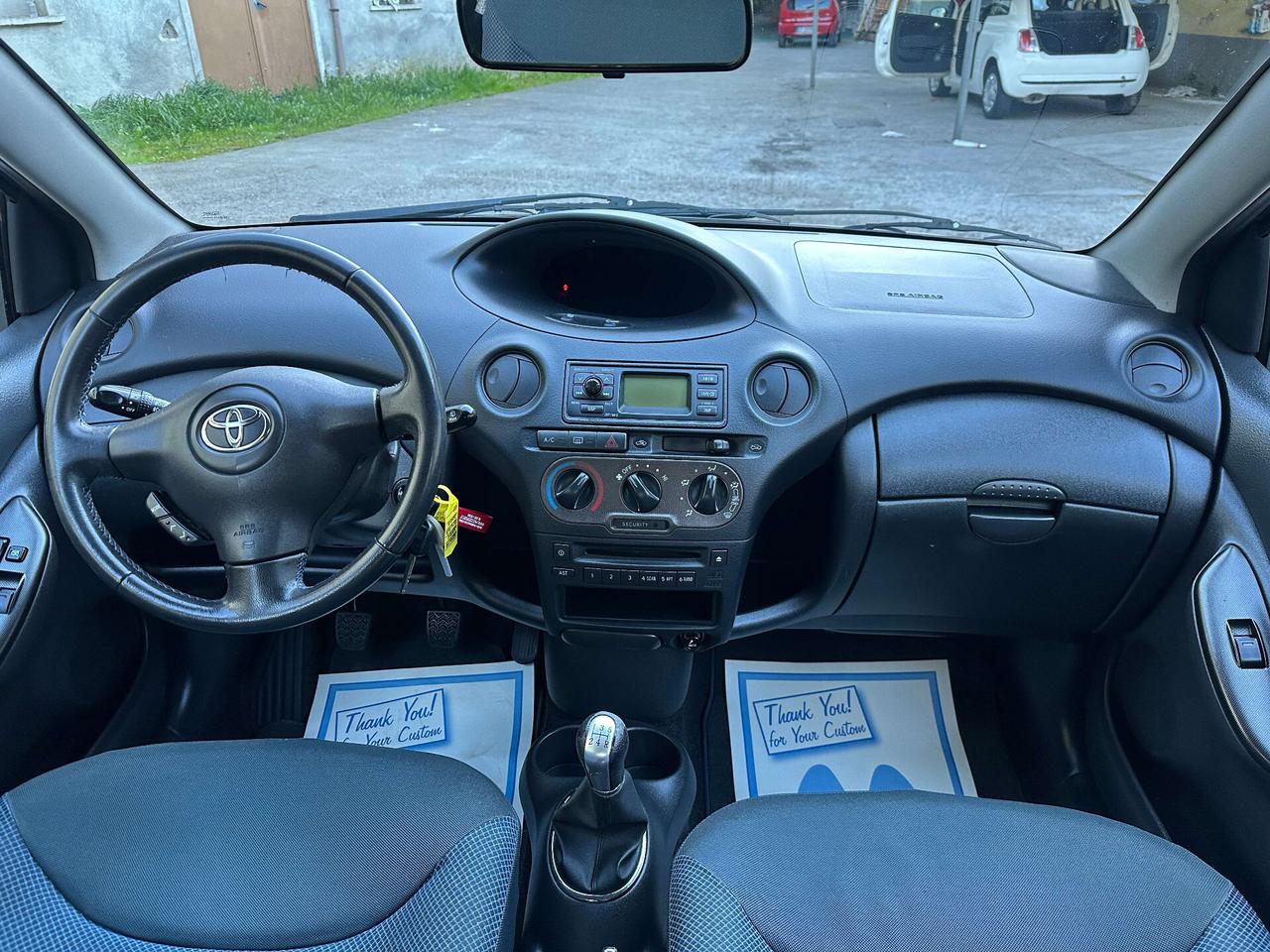 Toyota Yaris 1.0i 16V cat 5 porte Sol