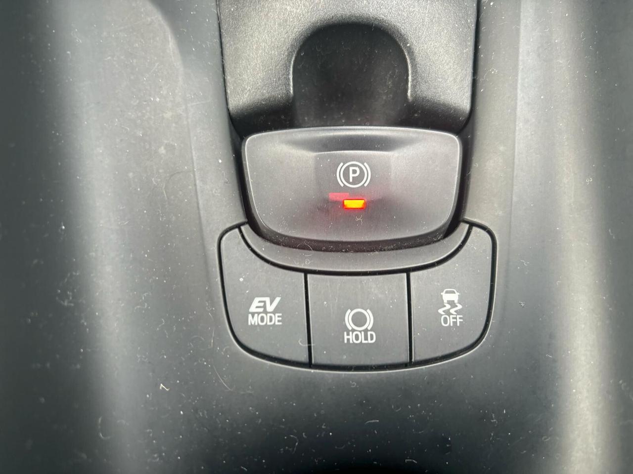 Toyota C-HR 1.8 Hybrid E-CVT Business